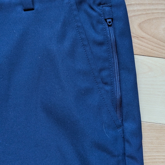 Lands' End Men's Navy Flat Front Shorts - Picture 4 of 4